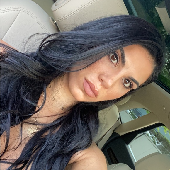 Meet your Posher, Rochelle - Picture 1 of 1